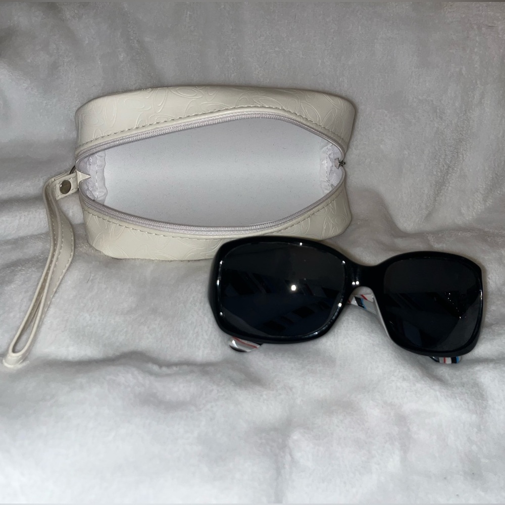 Oakley “Discreet” Women’s Sunglasses, Black